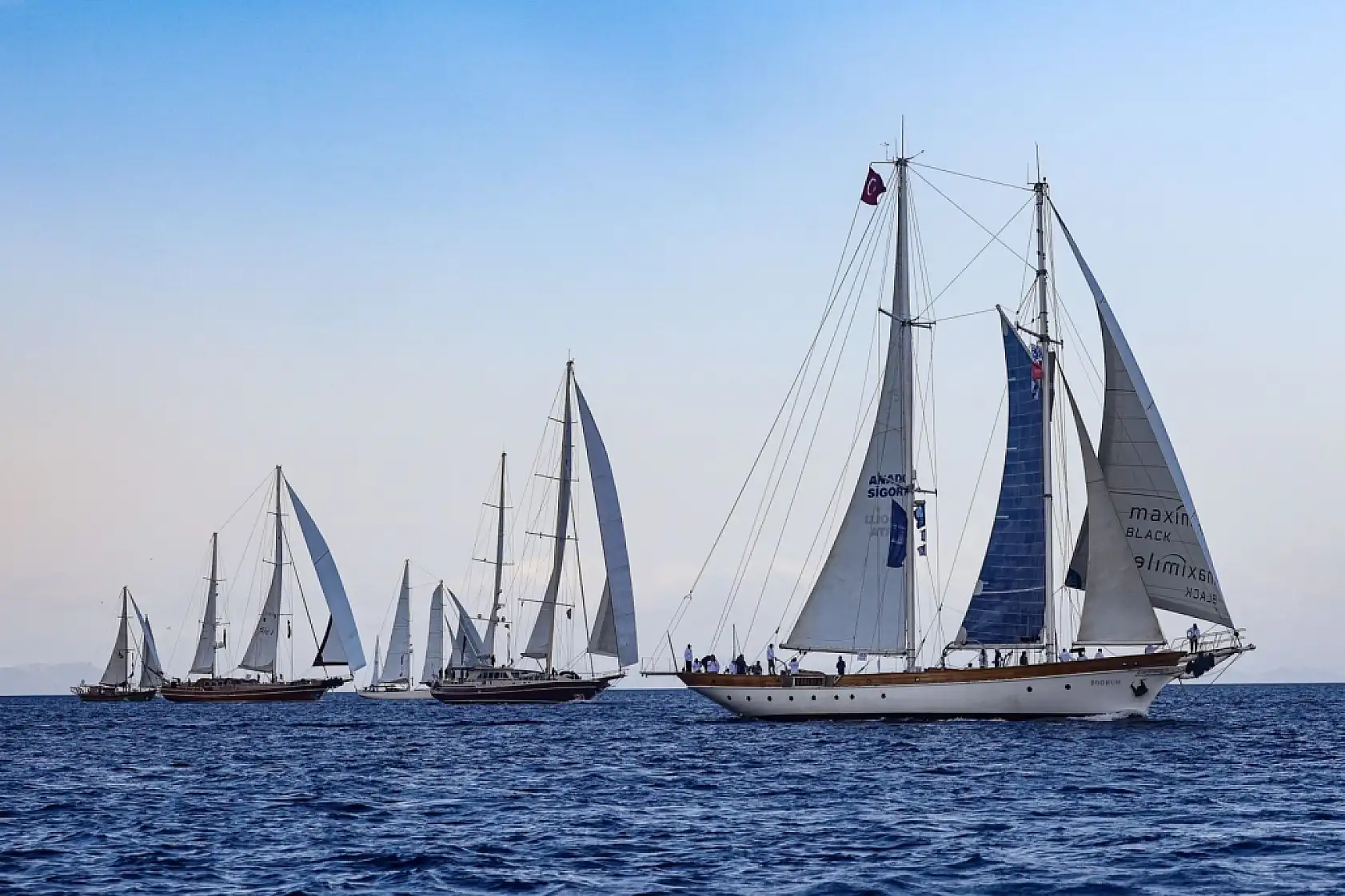 Bodrum'da rüzgar, tarih ve nesiller aynı rotada buluştu