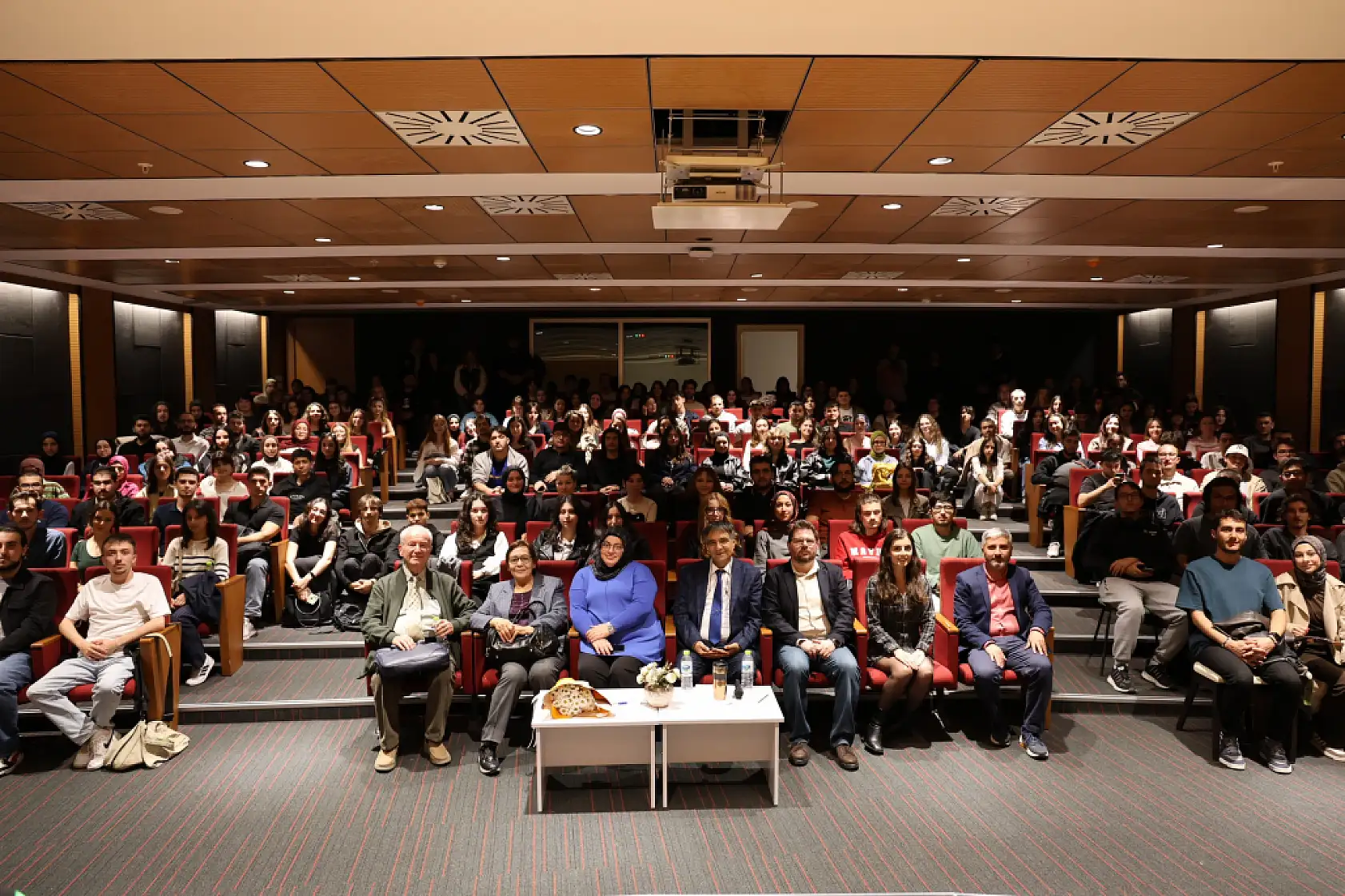 Prof. Dr. Tosun 'Dil öğrenirken konuşun, film izleyin'