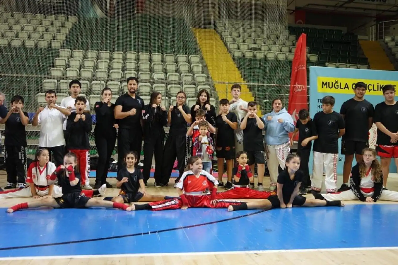 Marmaris'e 11 birincilik madalyası birden geldi