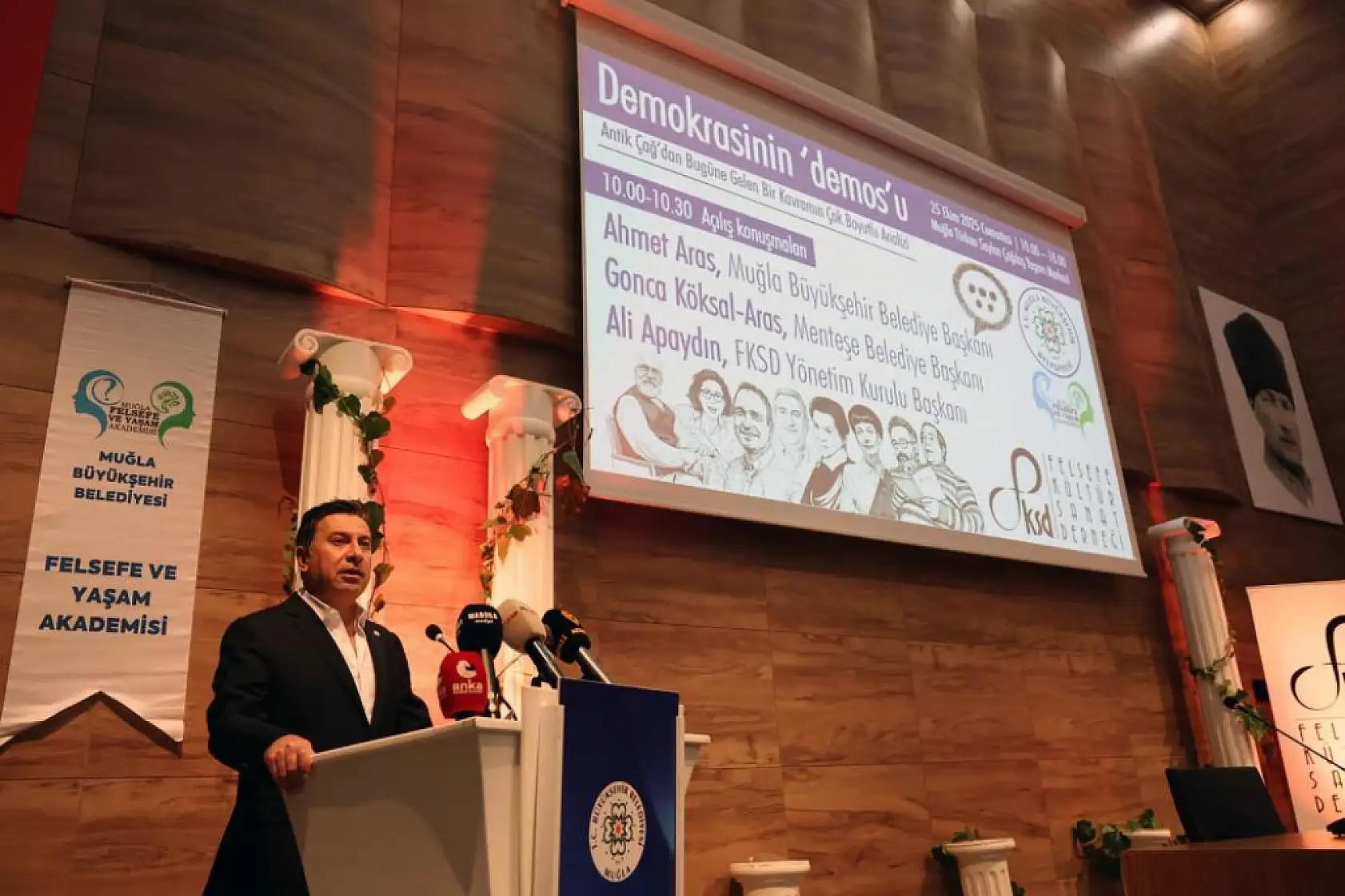 Muğla'da 'Demokrasi ve Felsefe' sempozyumu