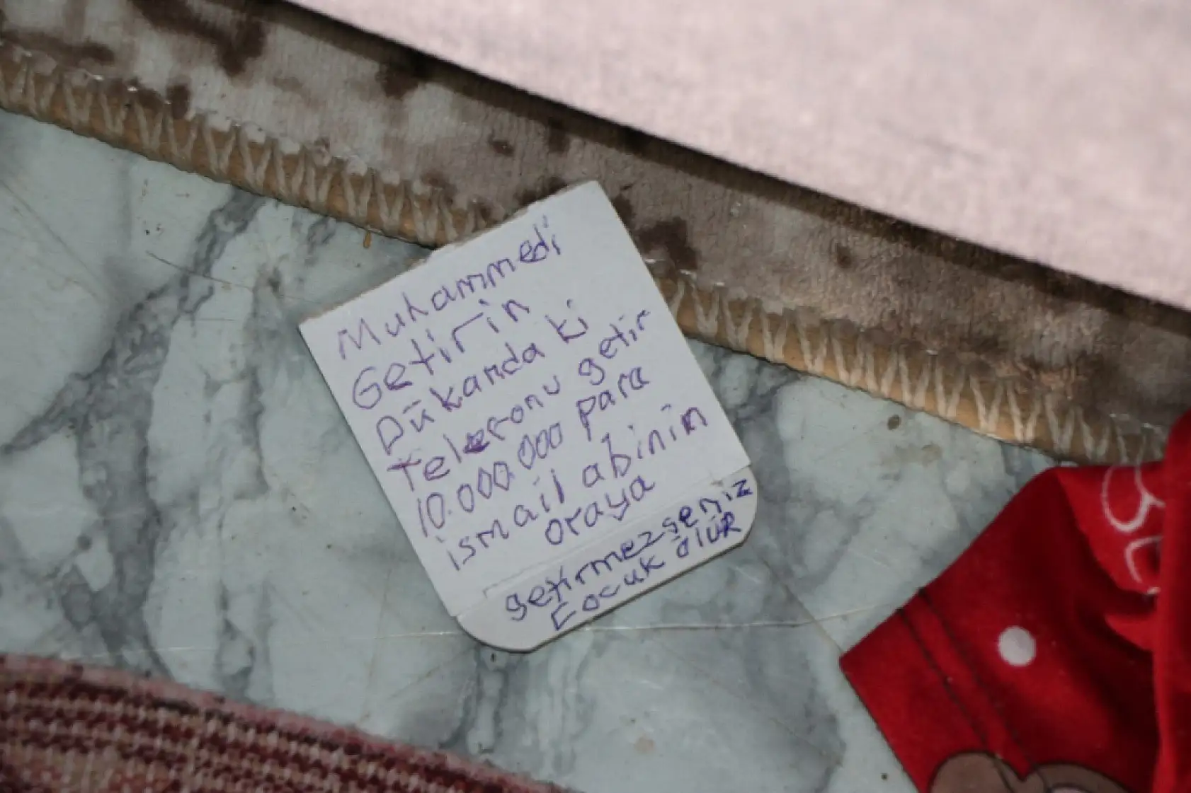 1,5 yaşındaki çocuğun boğazını falçata ile kesip yangın çıkaran sanığa 21 yıl hapis cezası verildi