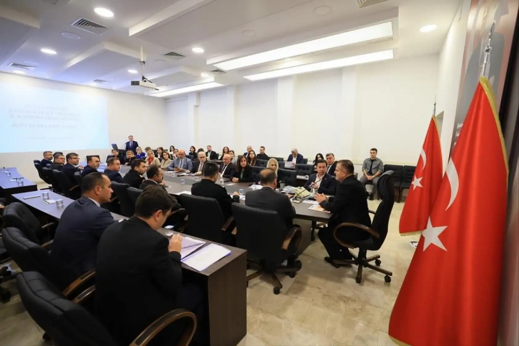 Vali Akbıyık'tan bağımlılıkla mücadele vurgusu