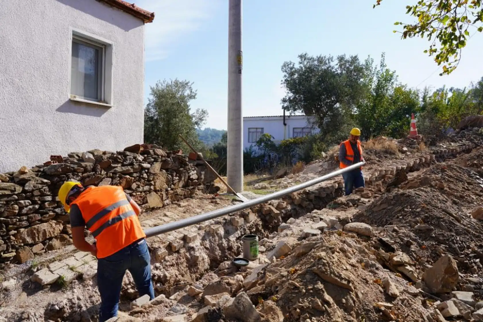 Milas'ta 40 yıllık içme suyu hattı yenileniyor