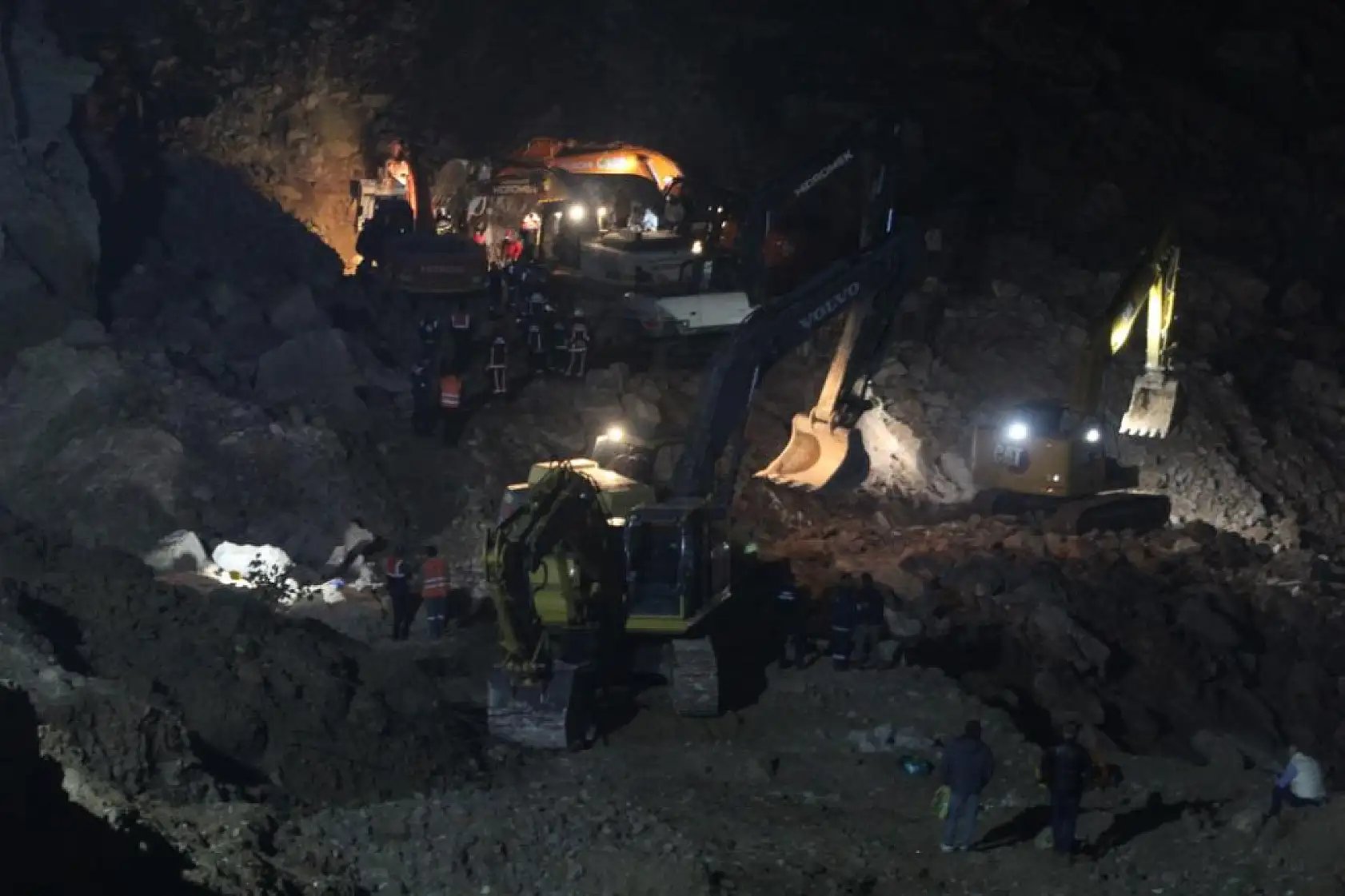 Ordu'da Taş Ocağı Çöktü! 2 İşçiden Birinin Cansız Bedenine Ulaşıldı
