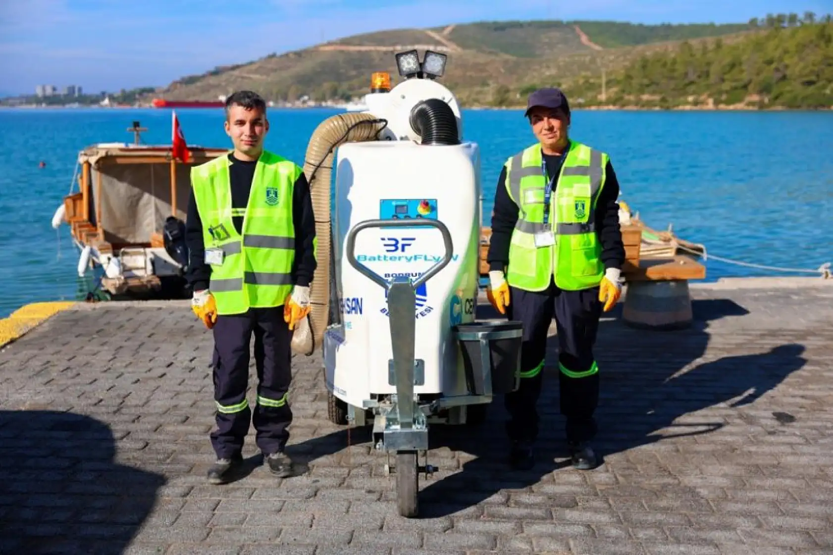 Yeni nesil elektrikli yol süpürme araçları Bodrum'da