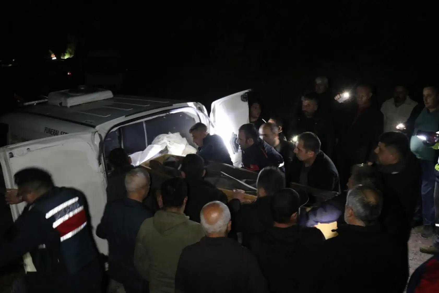 Ormana odun toplamaya giden yaşlı çiftin cansız bedenleri 2 gün sonra bulundu