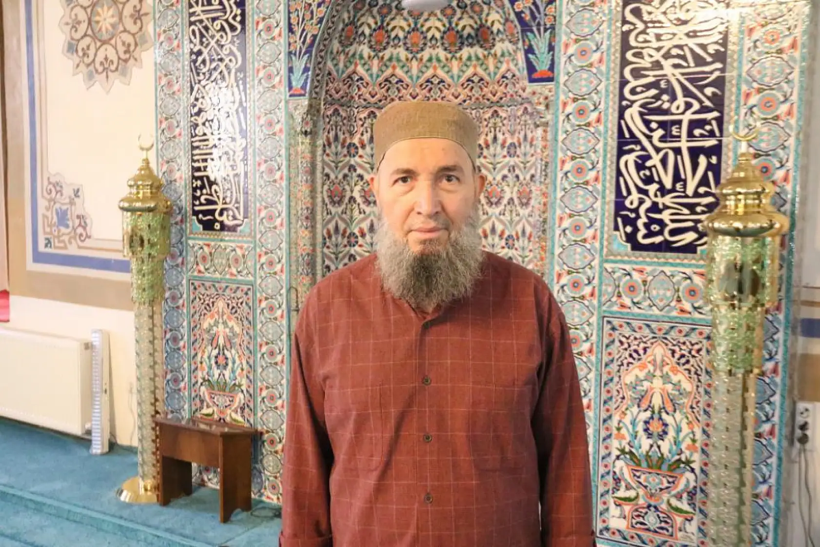 Hamam olarak yapılıp camiye dönüştürülen tarihi yapı 700 yıldır ayakta