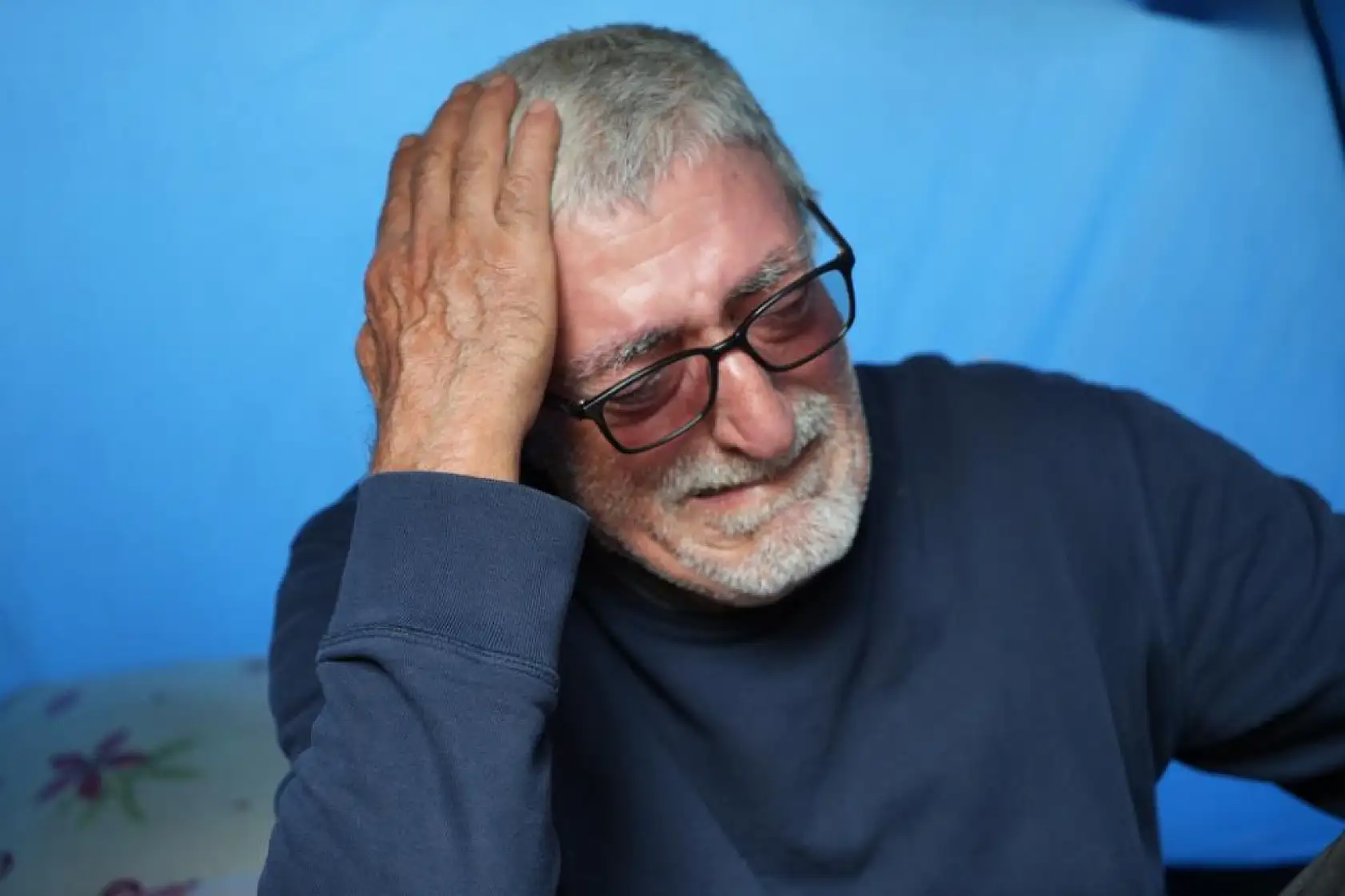 Evlendi, bıçaklandı, evinden oldu, kelepçelendi, sokakta kaldı 64 yaşındaki adamın çilesi bitmedi