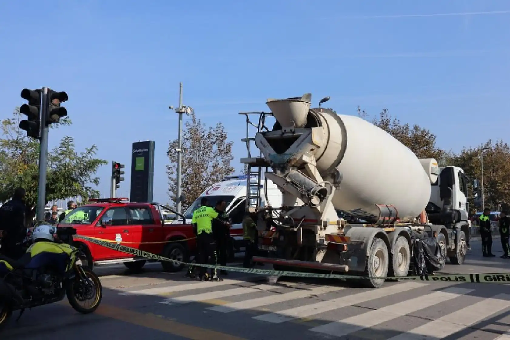Mikserin altında kalan yaşlı kadın feci şekilde can verdi