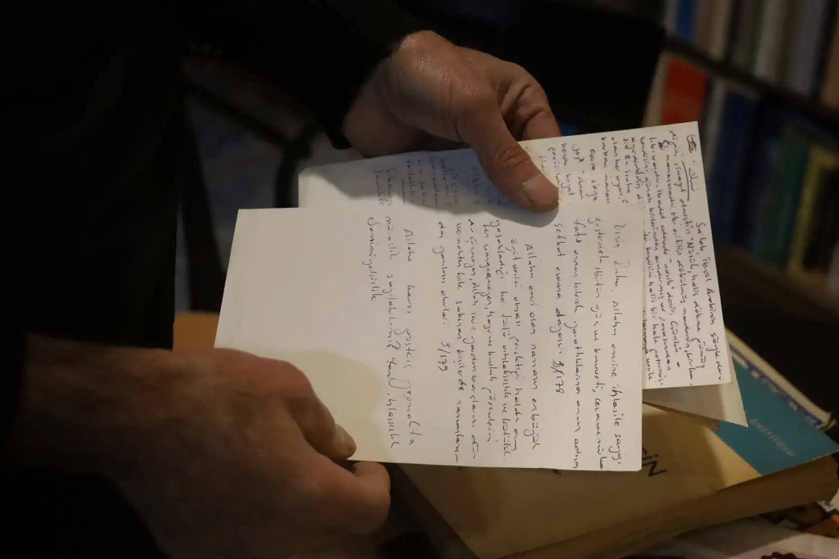 Bu kitaplarda sadece bilgiler değil, hatıralar da taşınıyor