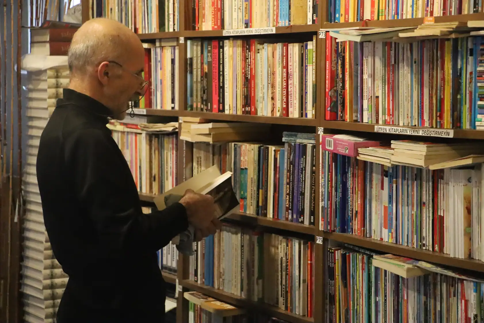 Bu kitaplarda sadece bilgiler değil, hatıralar da taşınıyor