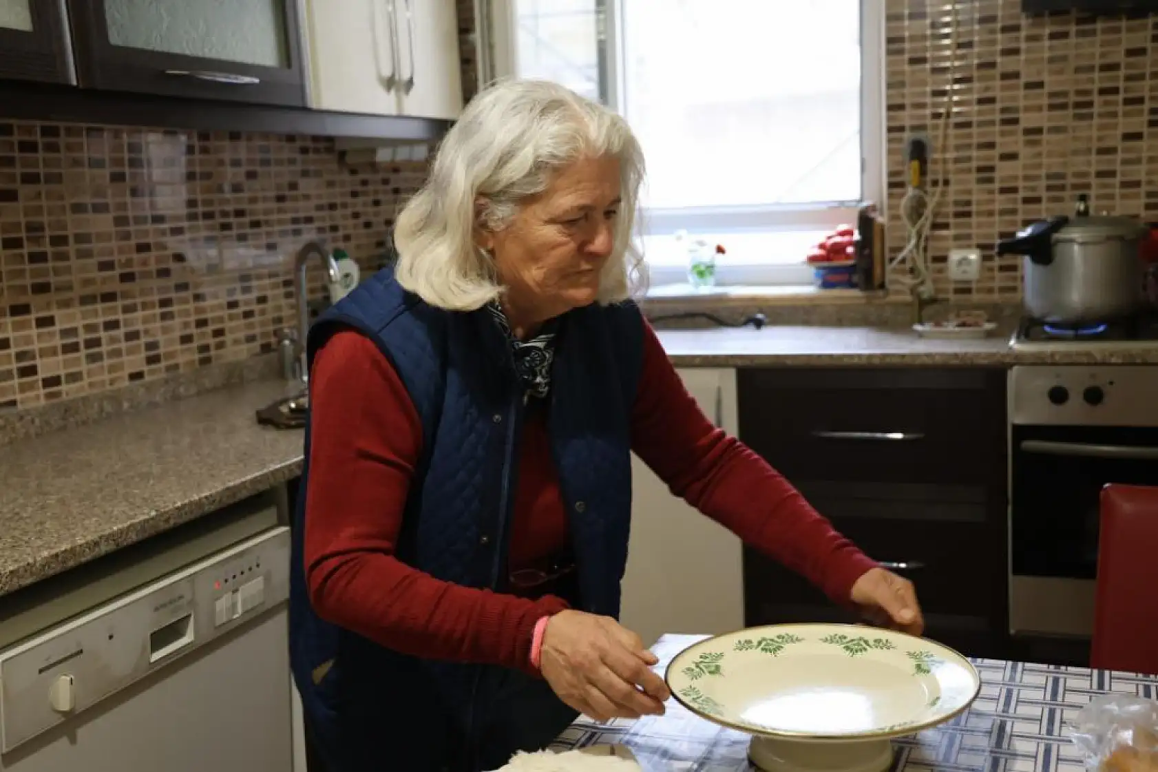 55 yıldır tersten okuyup, tersten konuşuyor