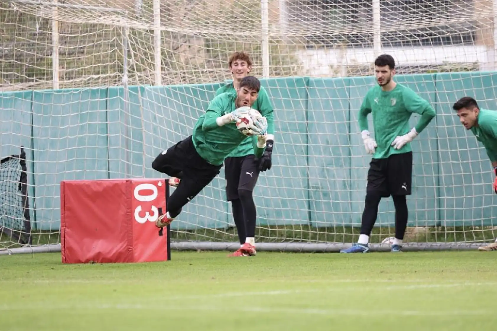 Bodrum FK liderlik için Ümraniyespor deplasmanında