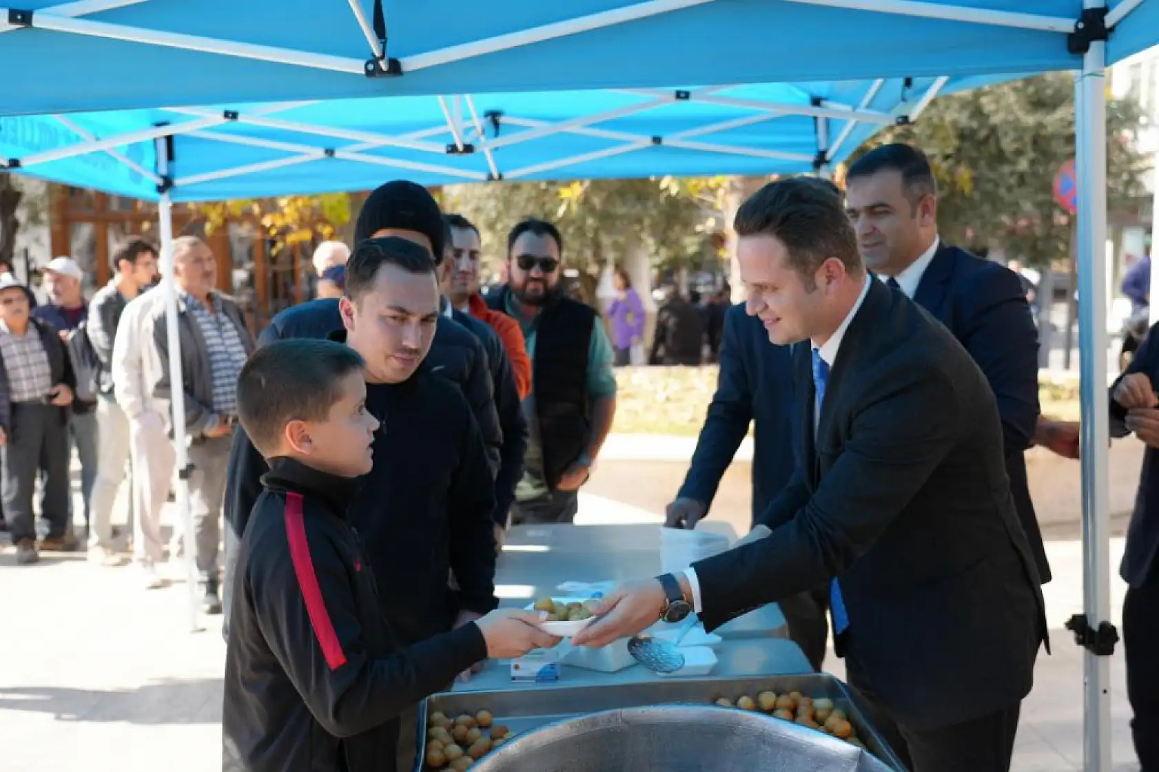 Muğla'da öğretmenler için lokma hayrı