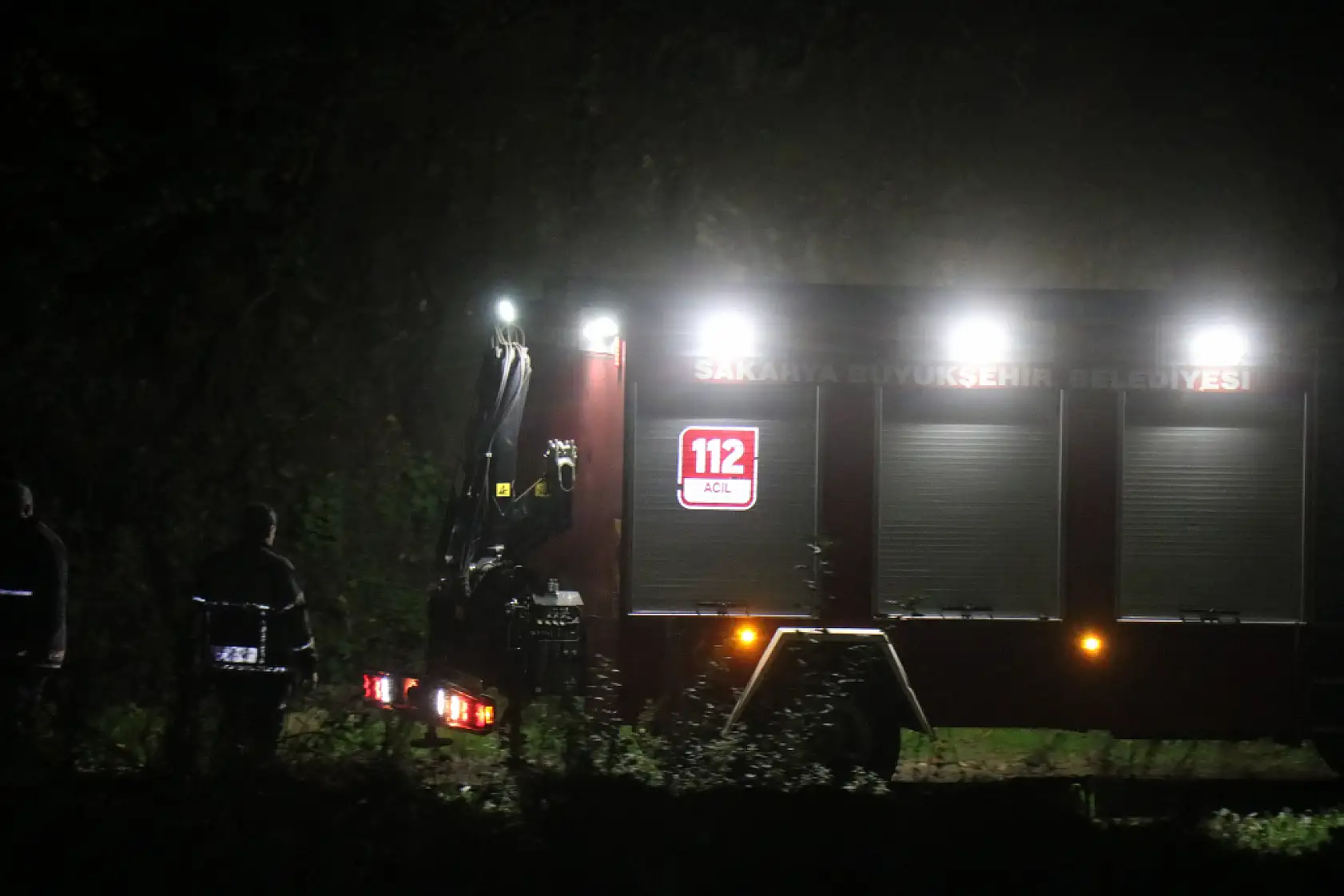 Araç yanında tüfek ve kan izleri, cesedi ise 150 metre aşağıda bulundu