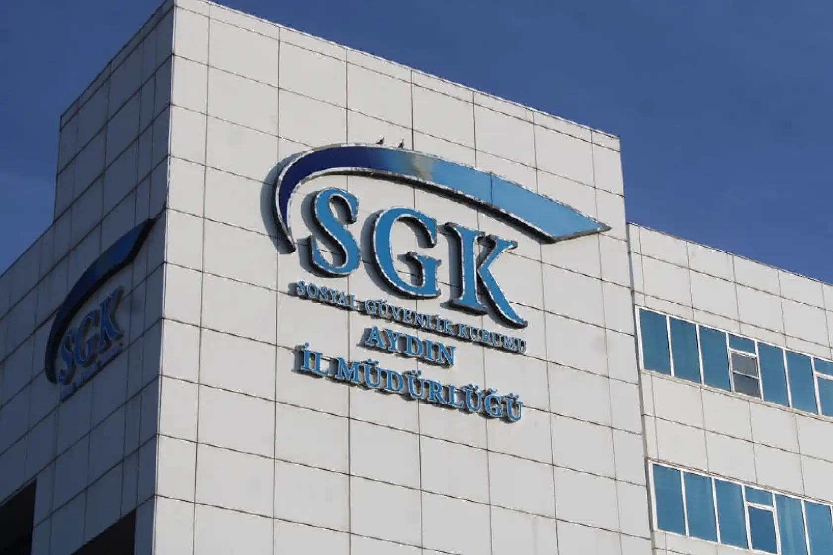 SGK, 800 Sahte Emekliliği İptal Etti: Geri Ödeme Süreci Başladı