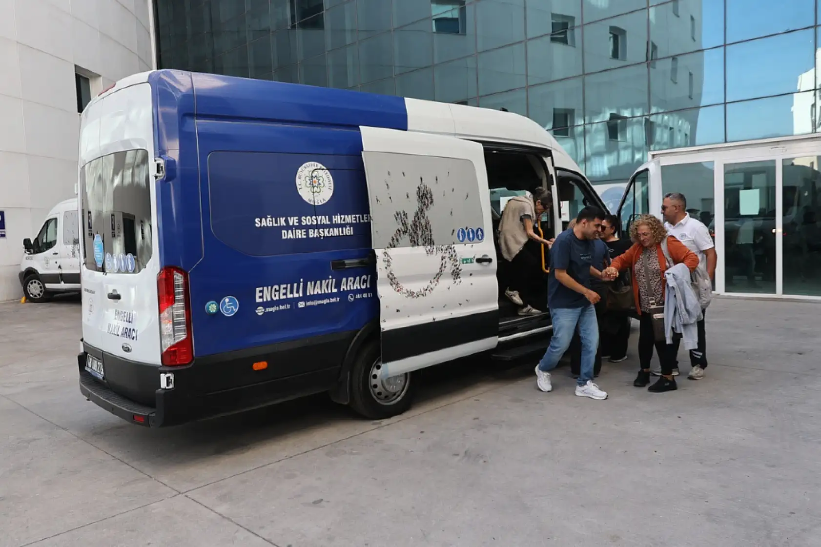 Engeller Muğla'da sevgi ve hizmetlerle aşılıyor