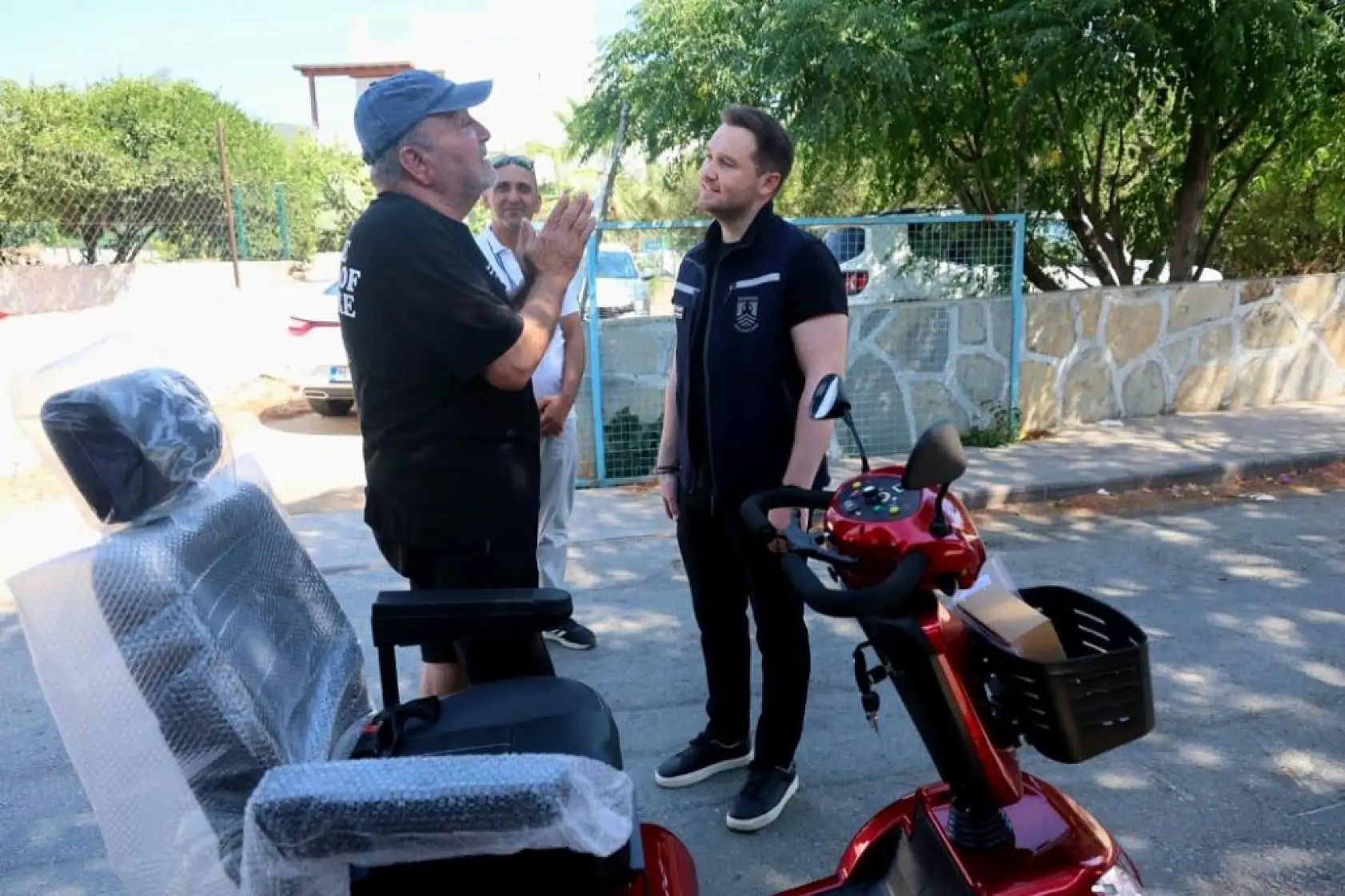 Bodrum Belediyesi'nden akülü sandalye, bakım ve onarım desteği