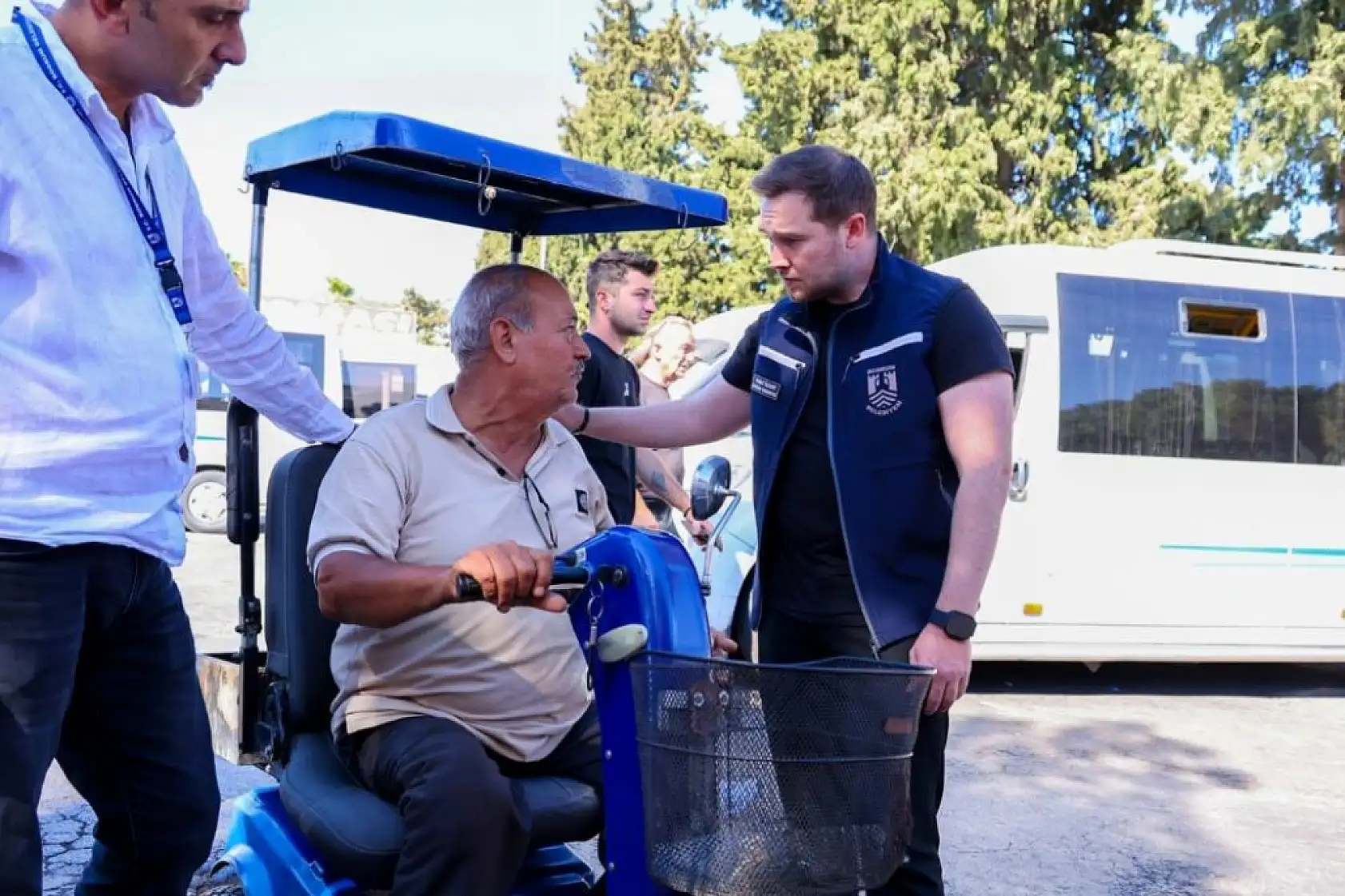 Bodrum Belediyesi'nden akülü sandalye, bakım ve onarım desteği