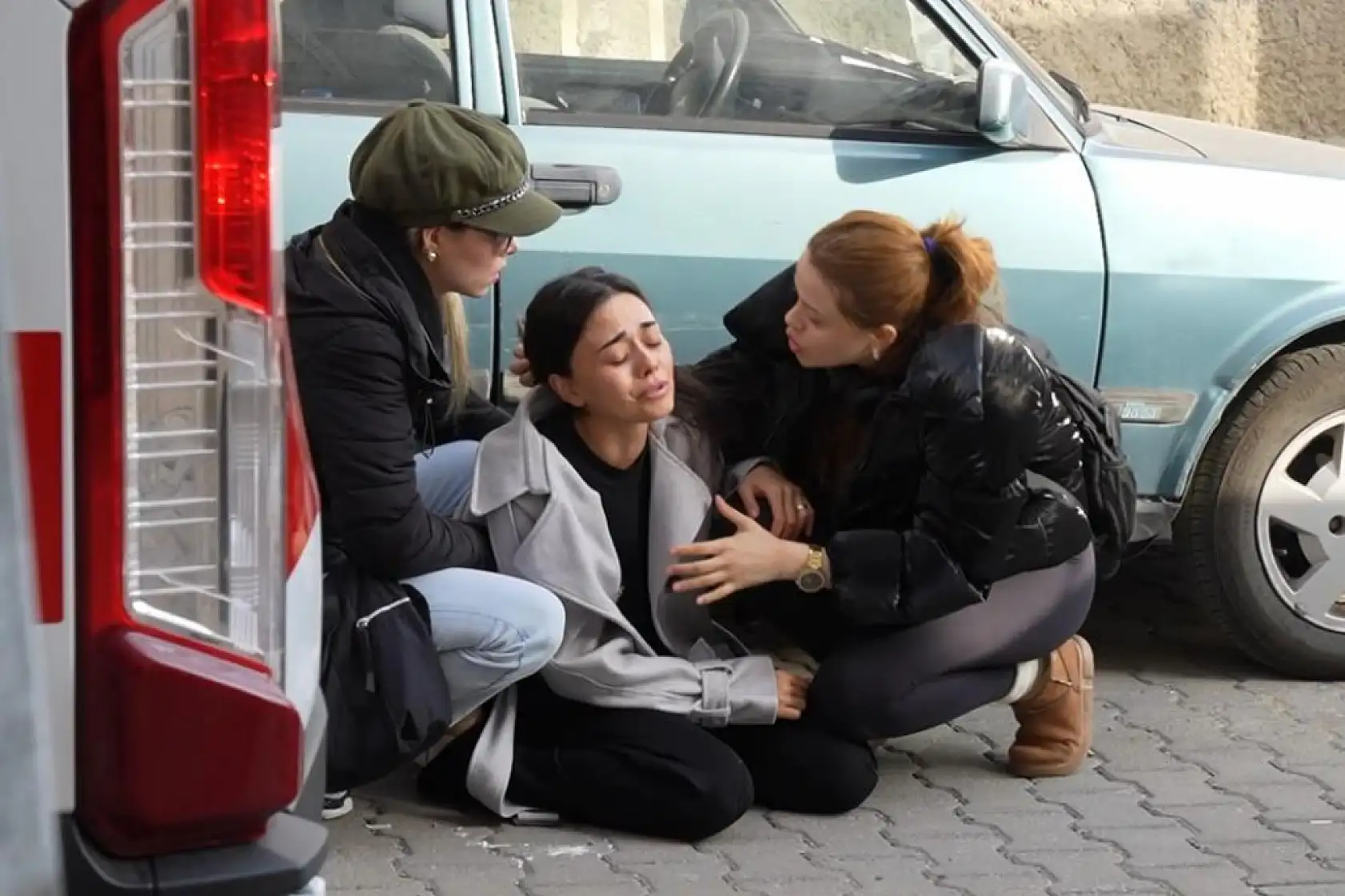 Avukatlık bürosunda kayınpeder dehşeti: Gelinin kız kardeşini öldürdü, gelinini ağır yaraladı