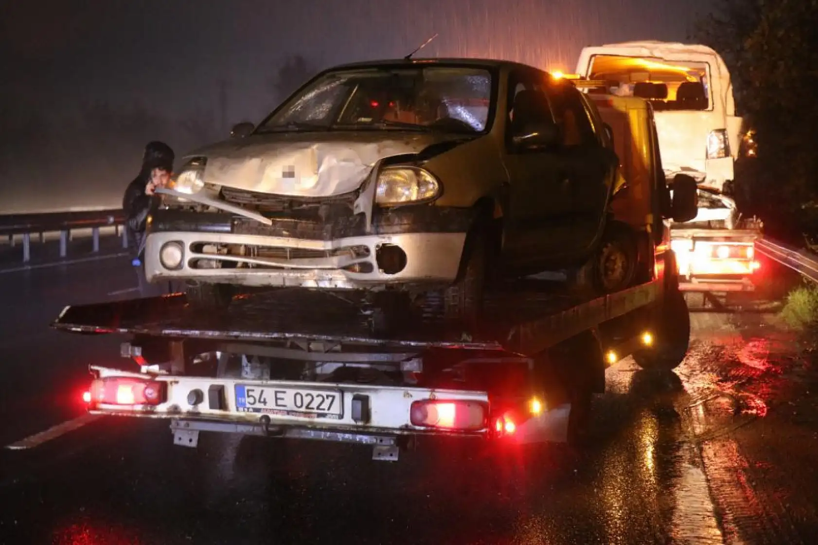 D 650 Karayolu'nda 6 aracın karıştığı kazada 12 kişi yaralandı