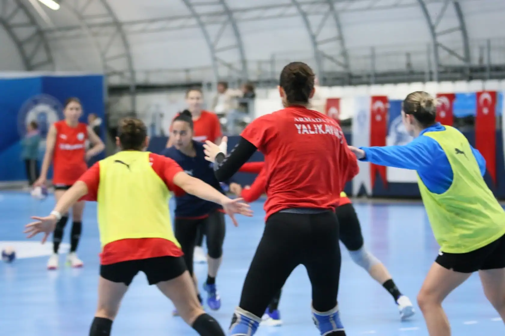 Armada Praxis Yalıkavakspor ikinci yarı hazırlıklarına başladı