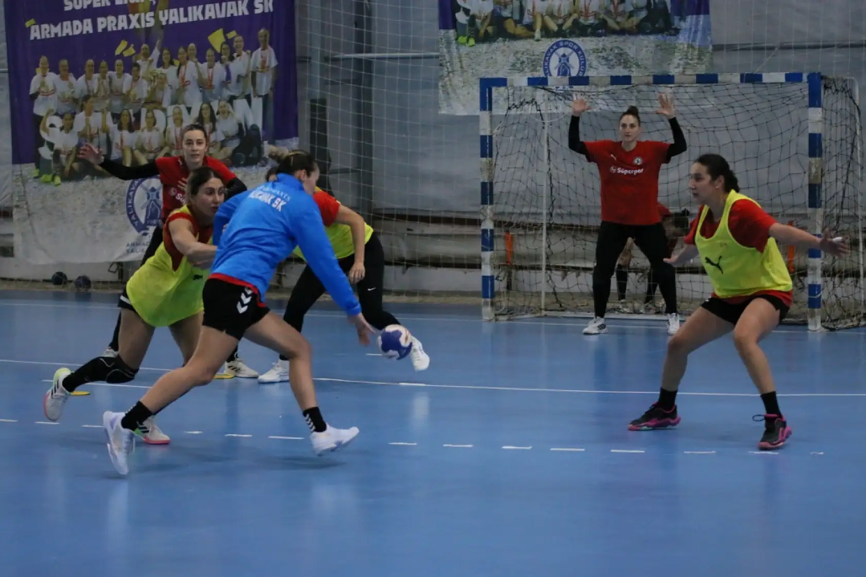 Armada Praxis Yalıkavakspor ikinci yarı hazırlıklarına başladı