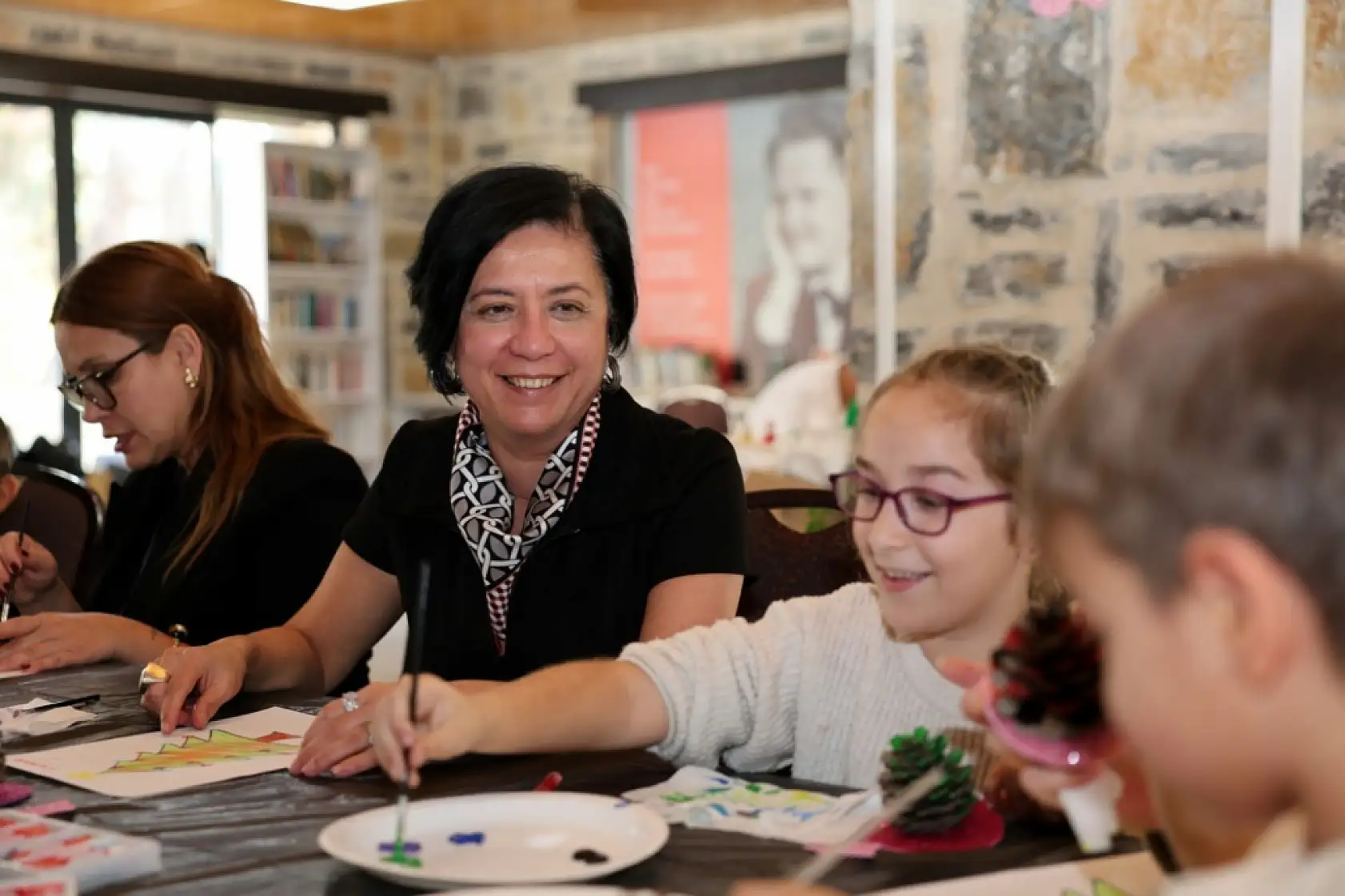 Bodrum Belediyesi'nden çocuklara yönelik yılbaşı atölyesi