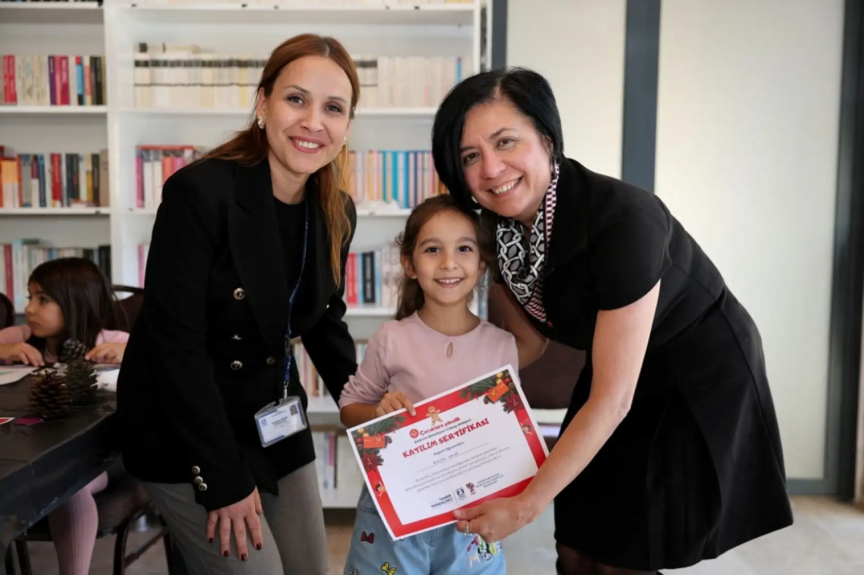 Bodrum Belediyesi'nden çocuklara yönelik yılbaşı atölyesi