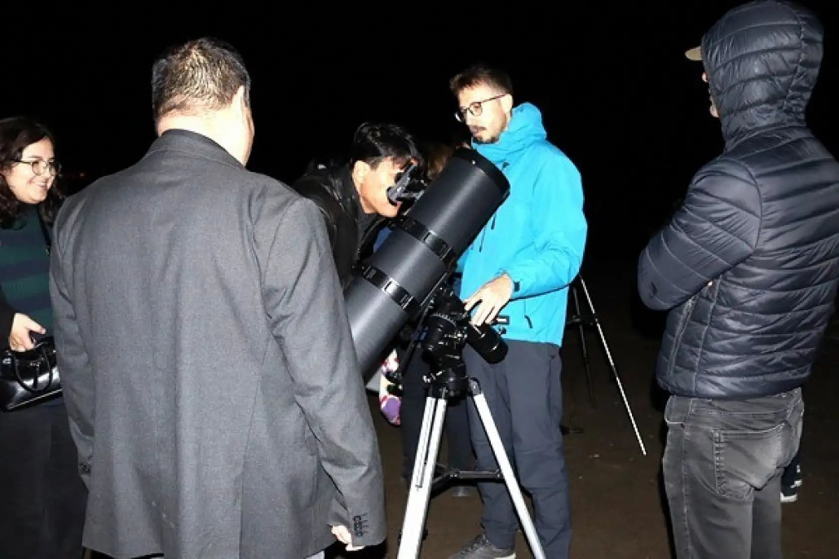 Köyceğiz'de öğrenciler Ay'ı teleskopla inceledi