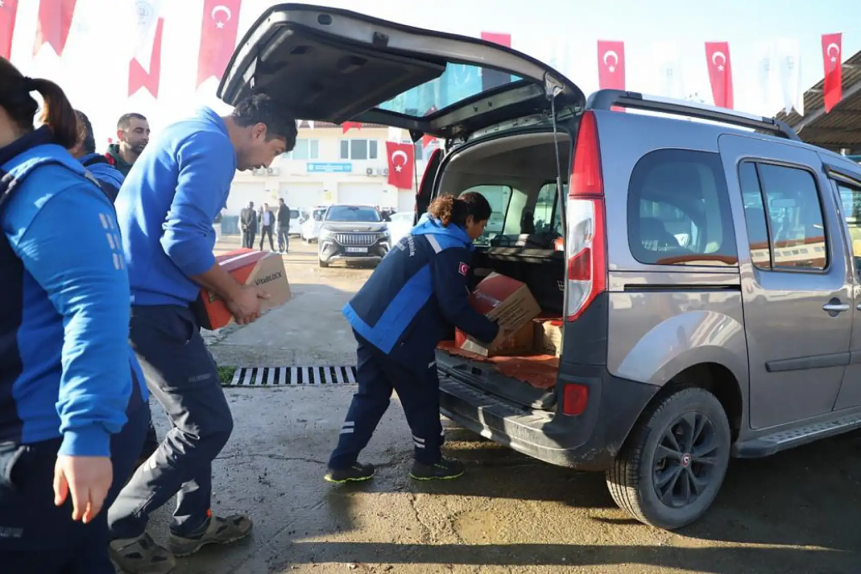 Muğla Büyükşehir Belediyesinden hayvan üreticilerine 'Tuz Taşı'