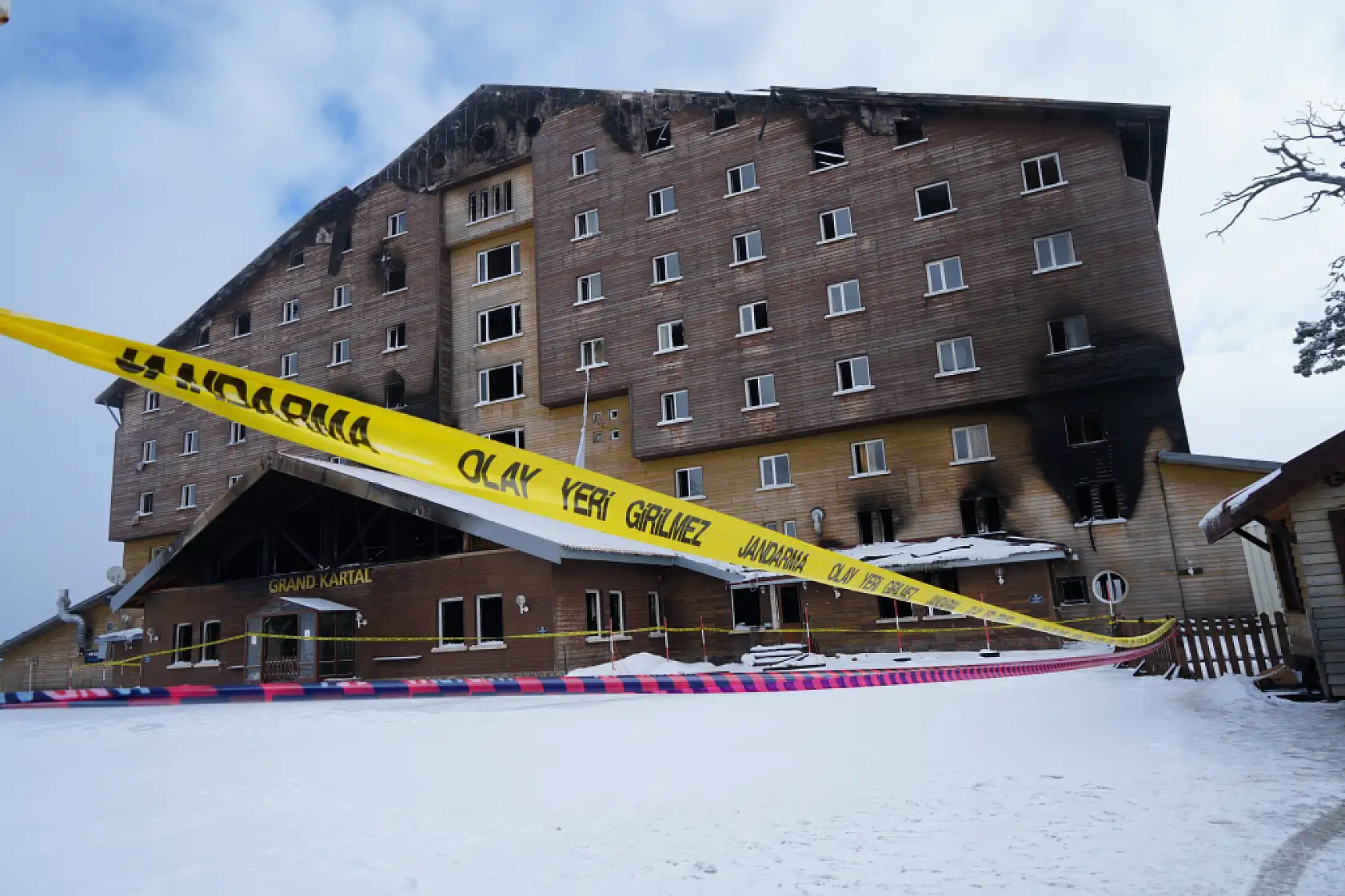78 kişinin hayatını kaybettiği Kartalkaya'da sezon açıldı ancak itfaiye merkezi yok
