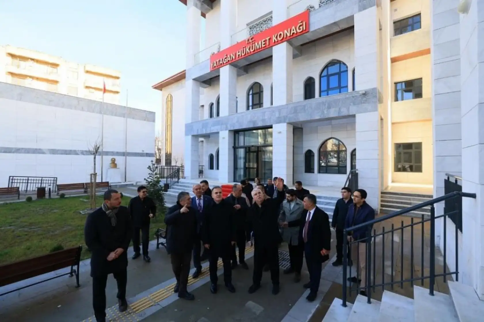 Vali Akbıyık, Yatağan Hükümet Konağı'nı inceledi