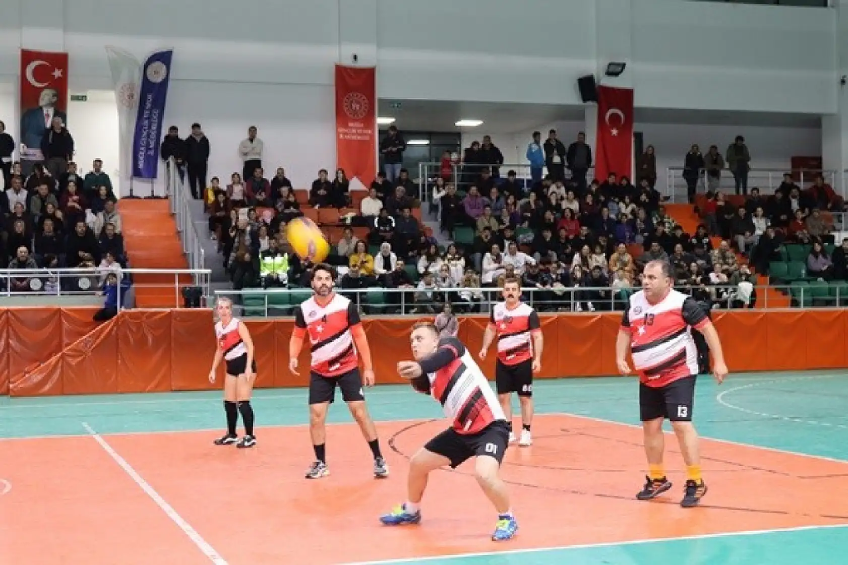 Köyceğiz Voleybol Turnuvası ödül töreni ile tamamlandı