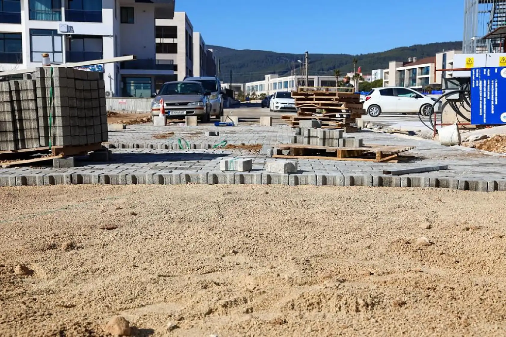 Menteşe'de Kolejler bölgesinde üstyapı çalışmaları başladı