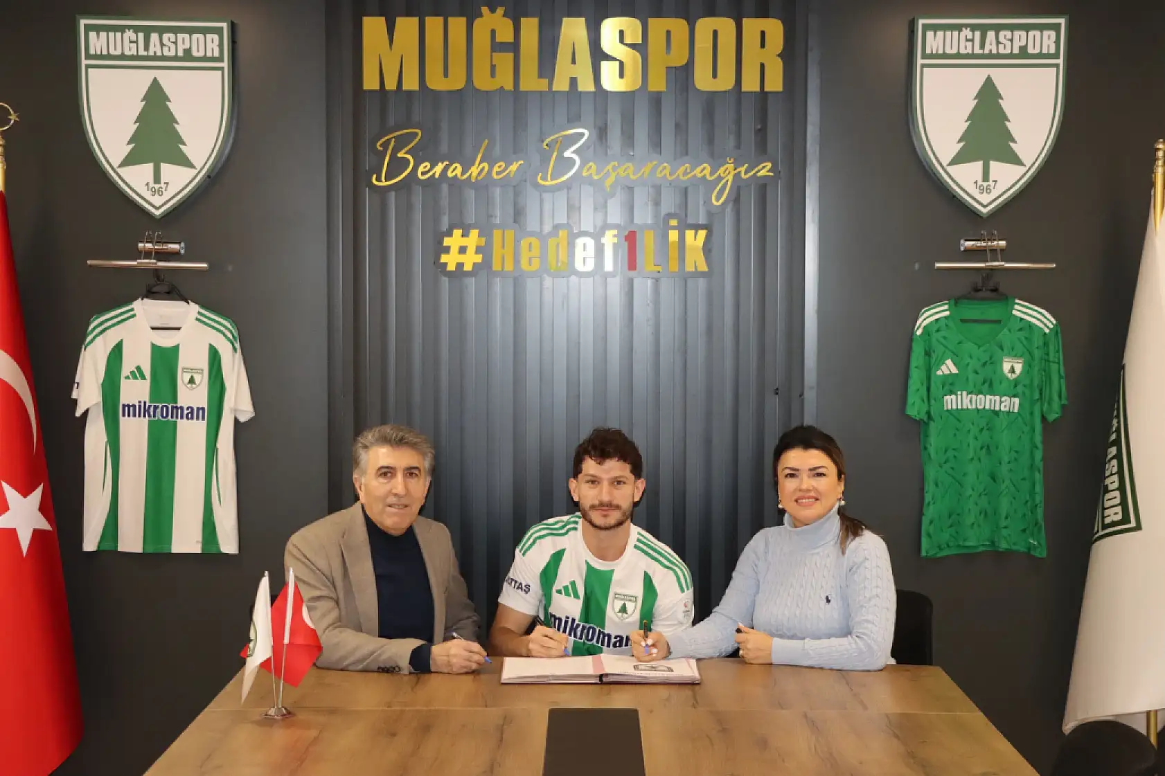 Muğlaspor orta sahaya oyuncusu Temelci'yi renklerine bağladı