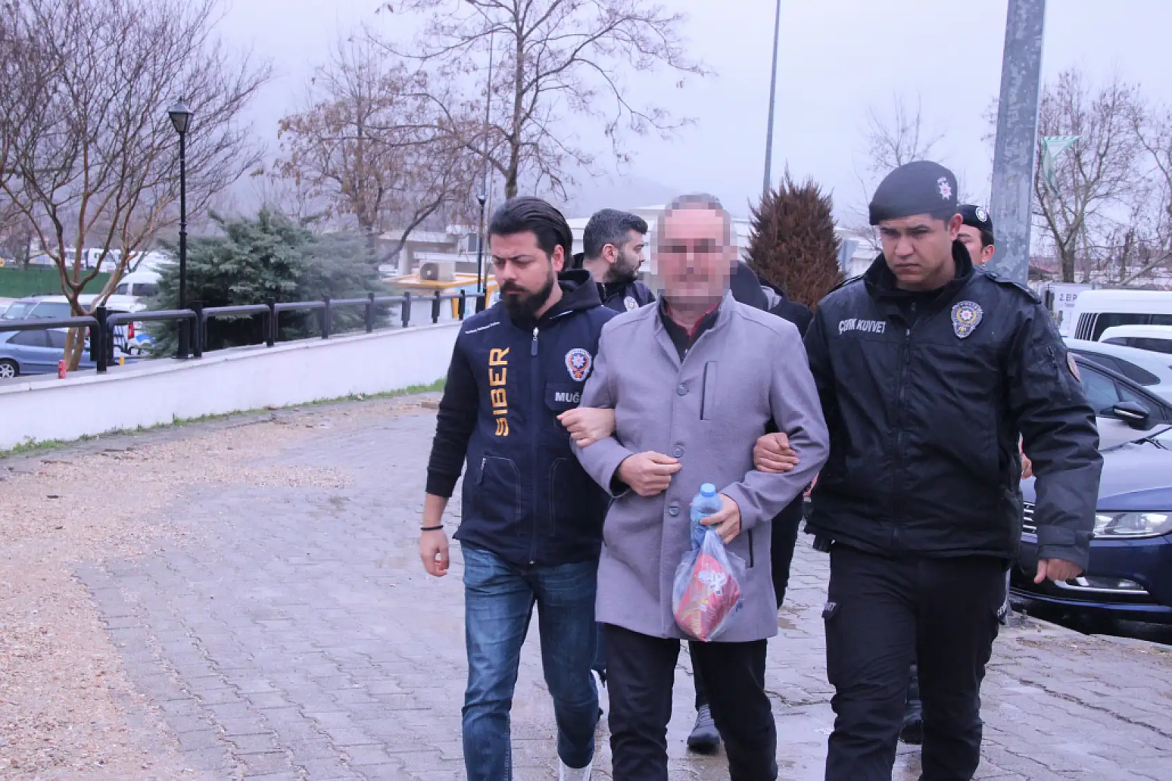 Muğla'da sahte hesap üzerinden 'Devlet Büyüklerine Hakaret' şüphelileri adliyeye sevk edildi