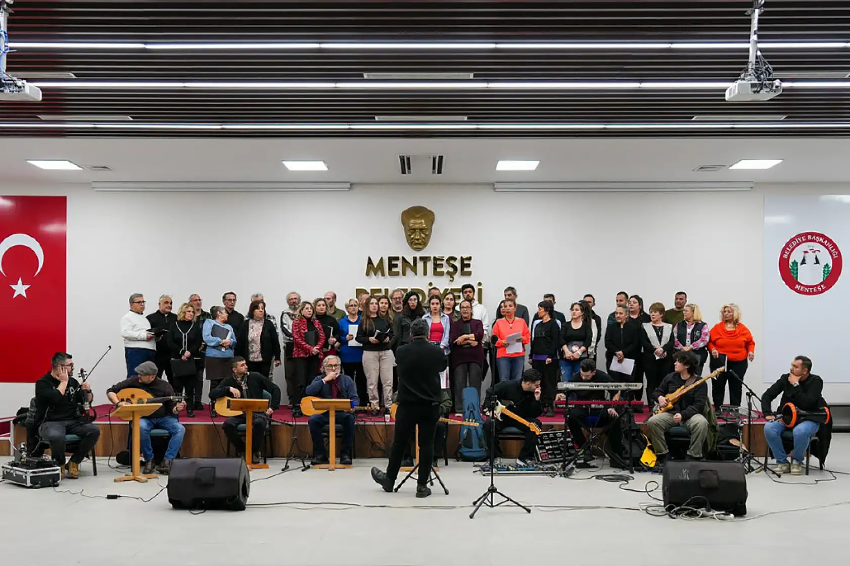 Menteşe Belediye Korosu Barış Manço repertuvarıyla sahne alıyor