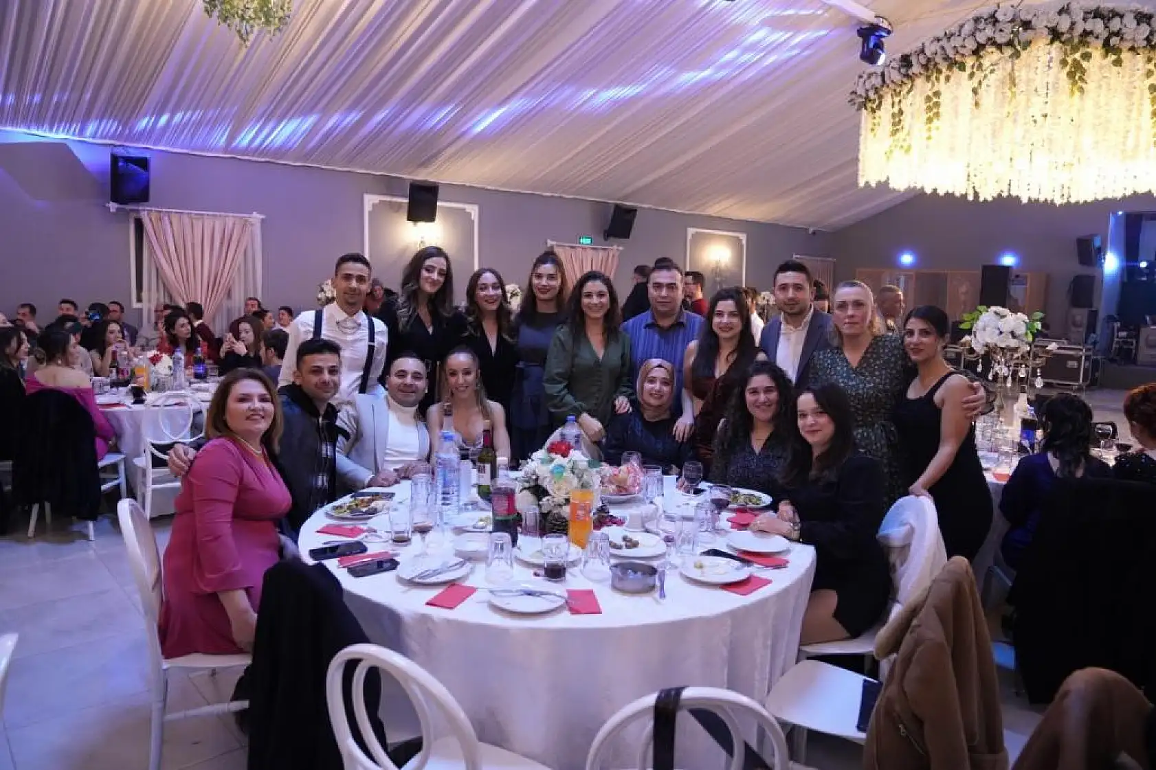 Esnaf Hastanesi personeli yeni yılı harika bir organizasyonla karşıladı