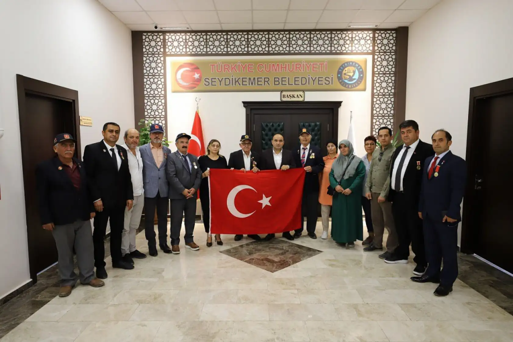 Gaziler Derneği Başkan Akdenizli'yi Ziyaret Etti