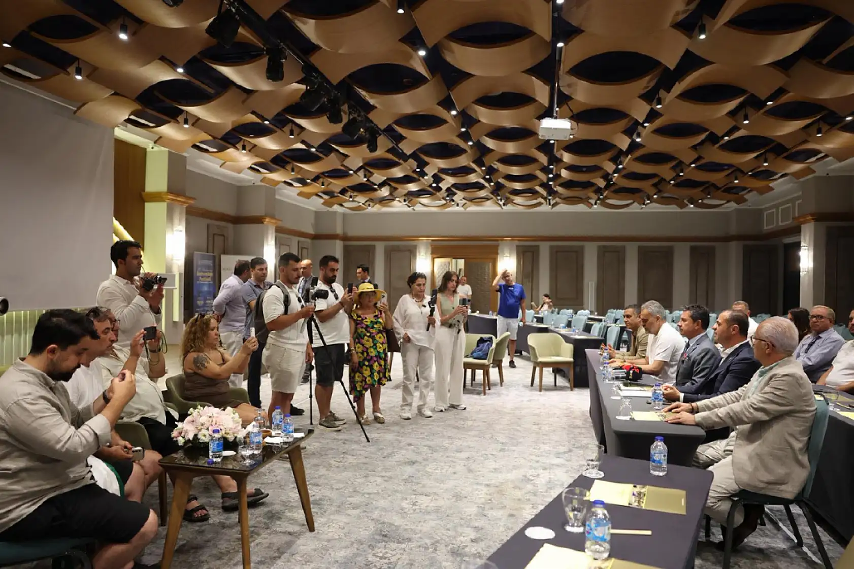 Başkan Aras Bodrum'da Birlik Mesajı Verdi: 'Ayrışma Değil Dayanışma Zamanı'