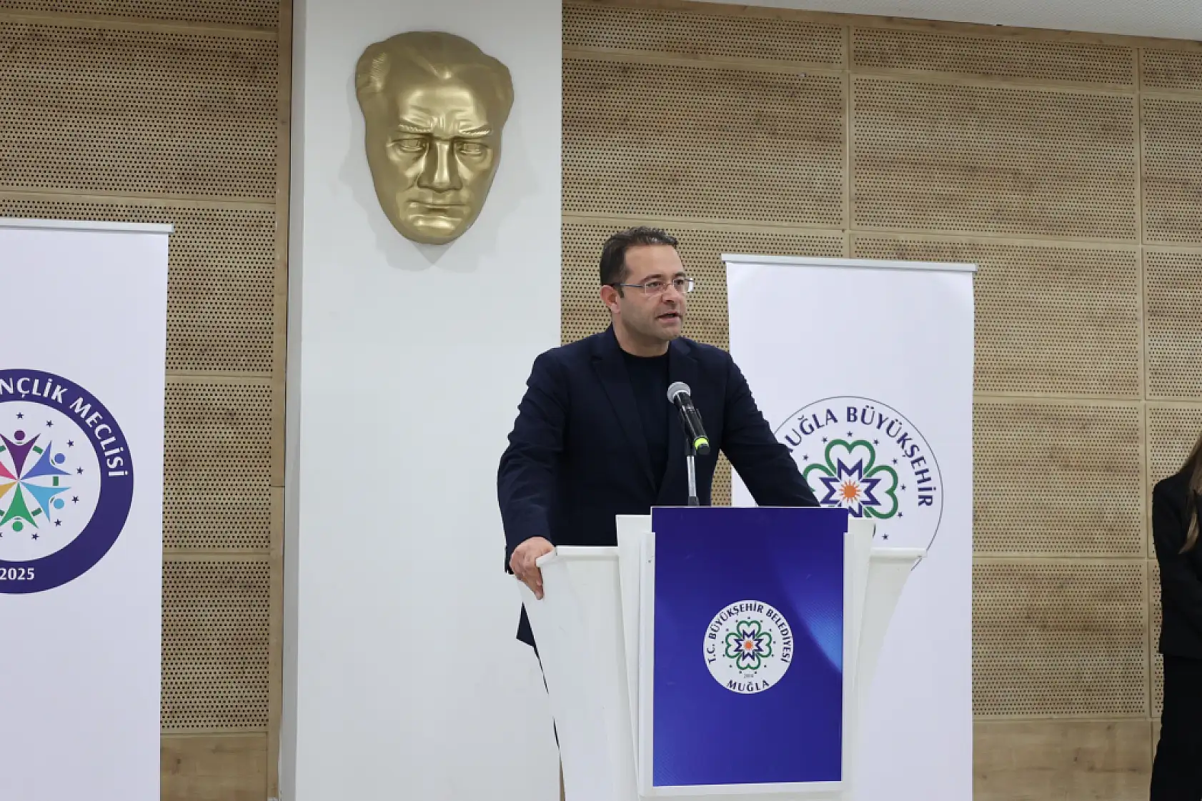 Muğla Büyükşehir Belediye Başkanı Aras: 'Gençlerden Gelen Her Fikri Desteklemeye Hazırız'