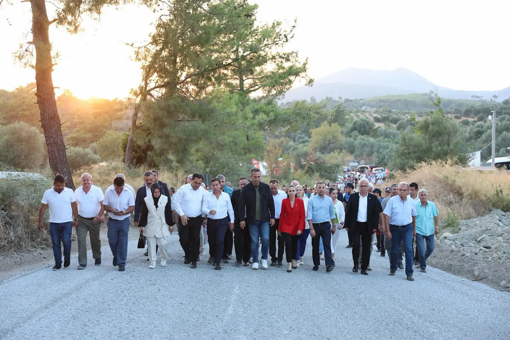 Başkan Aras 'Önemli Olan Halka Dokunan Projeler Yapmak'