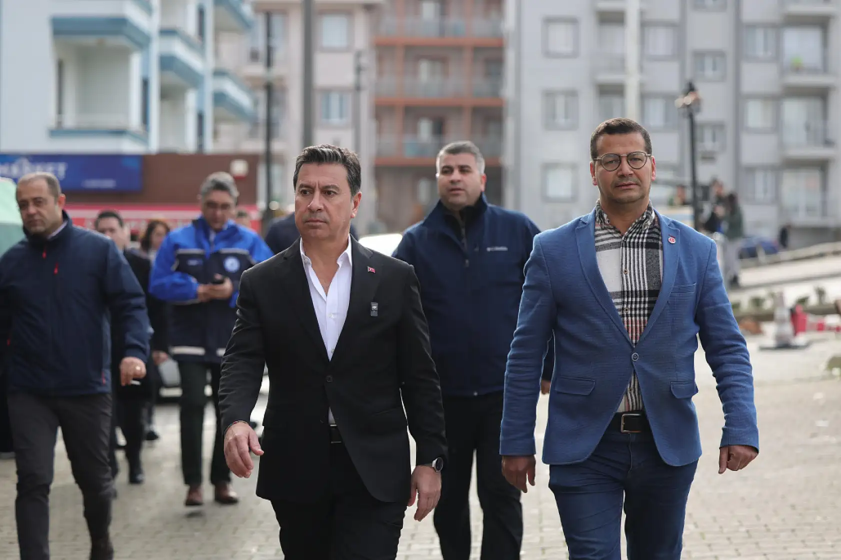 Başkan Aras Yağıştan Etkilenen Mahallelerde Çözüm için Sahada