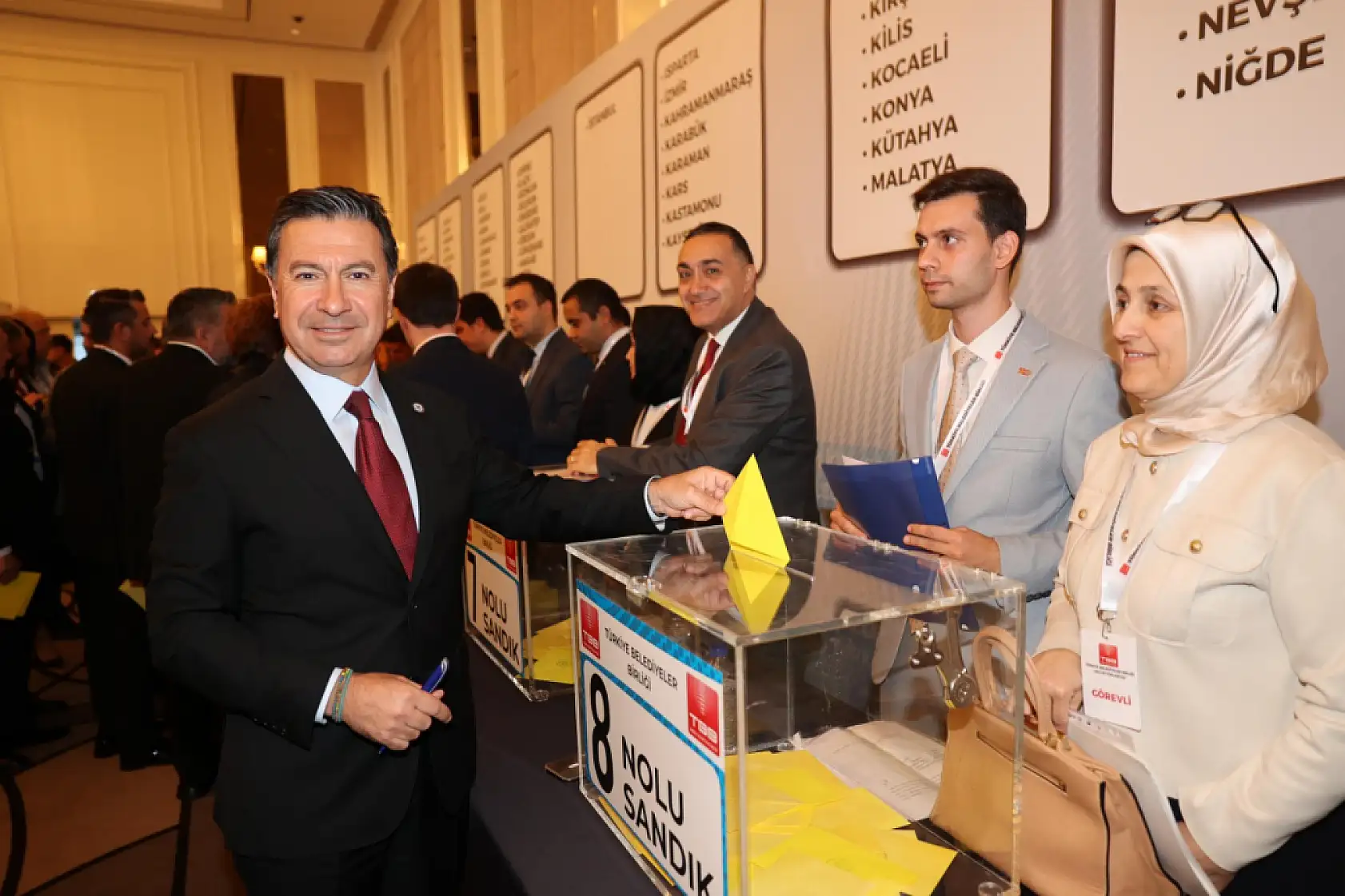 Başkan Aras Türkiye Belediyeler Birliği Toplantısına Katıldı