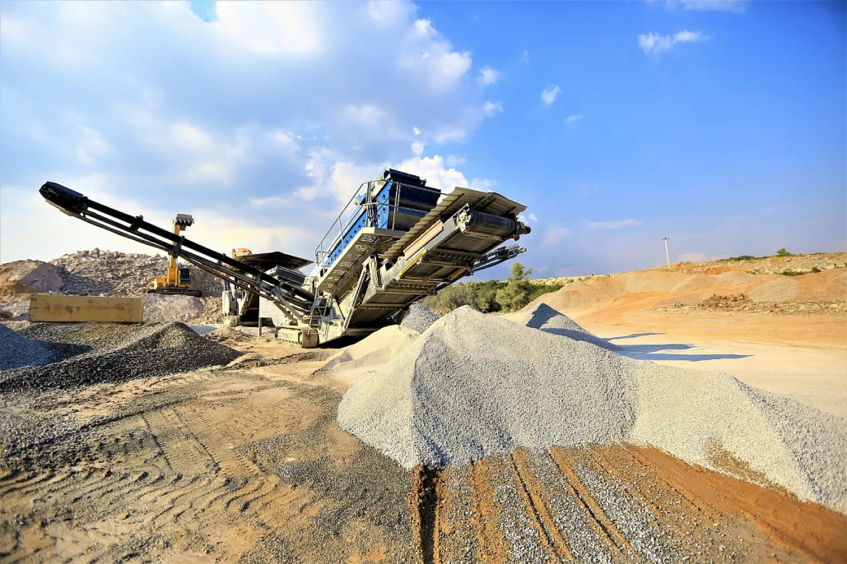 Muğla Büyükşehir, 749 Futbol Sahası Büyüklüğündeki Hafriyatı Bertaraf Etti