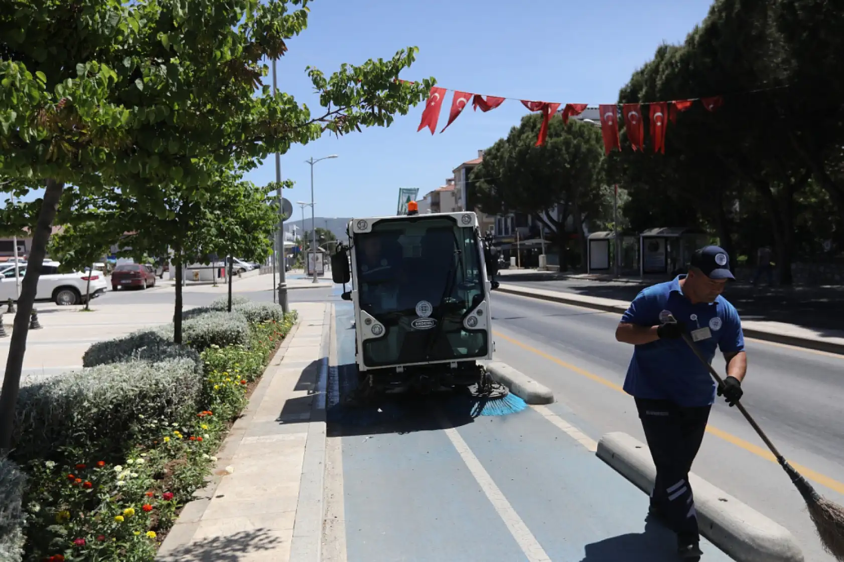 Muğla Büyükşehir'den Sağlıklı ve Temiz Çevre İçin Yoğun Mesai