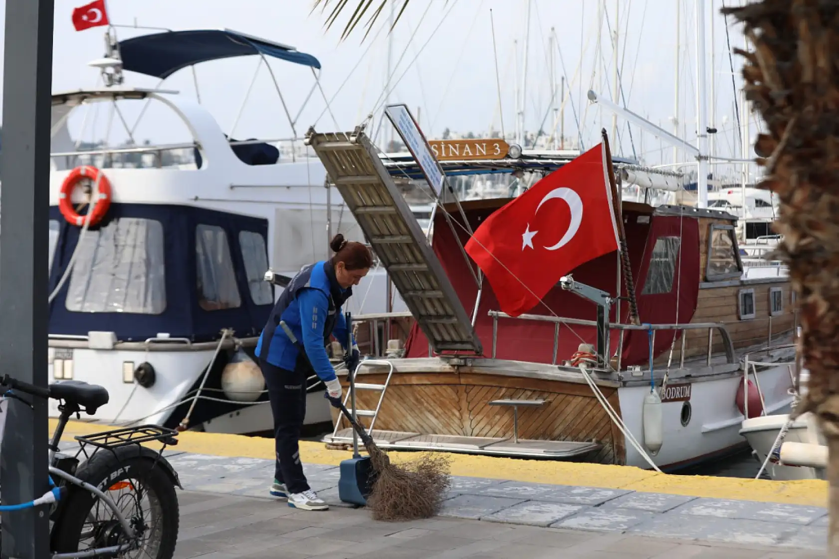 Muğla Büyükşehir'den Sağlıklı ve Temiz Çevre İçin Yoğun Mesai