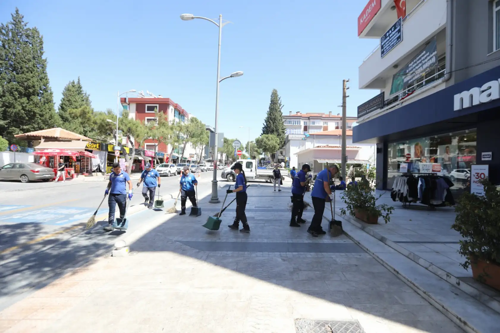 Muğla Büyükşehir'den Sağlıklı ve Temiz Çevre İçin Yoğun Mesai