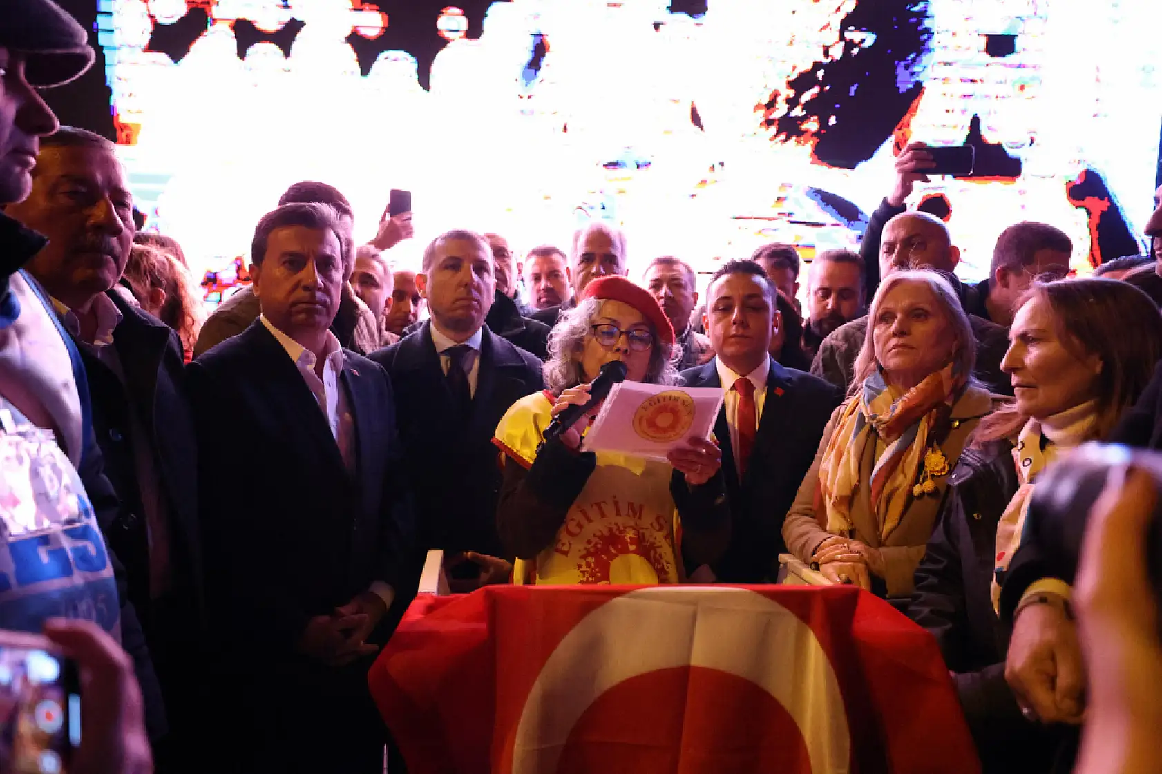 CHP Muğla İl Başkanı'ndan demokrasi nöbeti çağrısı